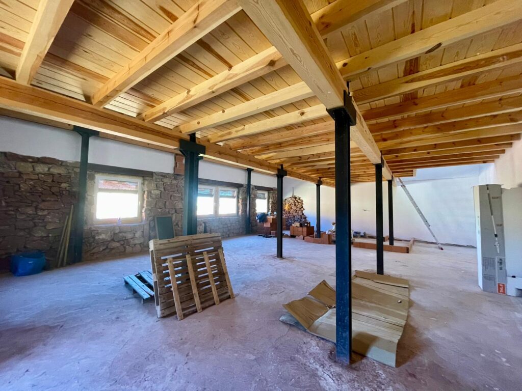 HILARIA RAIZ PIEDRA MADERA HIERRO PROCESO REHABITAR TRADICIÓN INDUSTRIAL LOFT RURAL_05