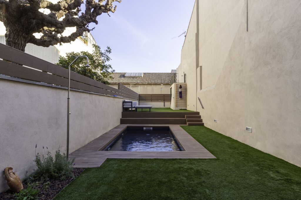 IRENE TARRASA FAMILIA LUZ EXTERIOR REHABITAR MINIMO 05