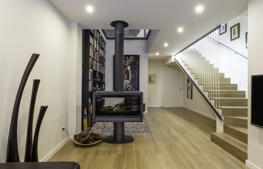 IRENE TARRASA FAMILIA LUZ INTERIOR REHABITAR MINIMO 03