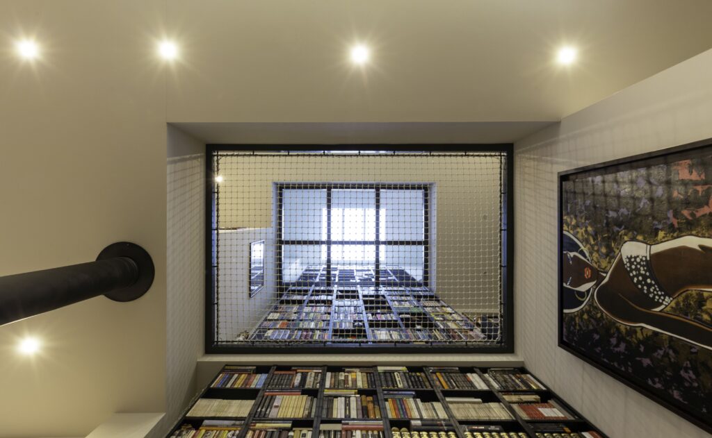 IRENE TARRASA FAMILIA LUZ INTERIOR REHABITAR MINIMO 07